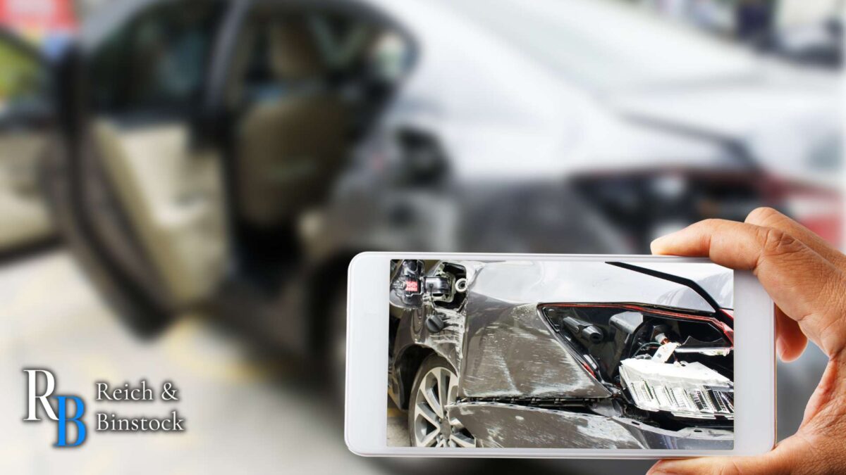 reporting a car accident to insurance company